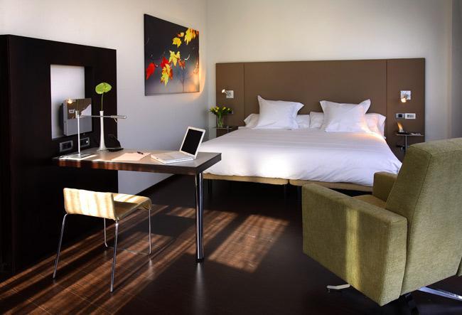 Occidental Madrid Este Room photo